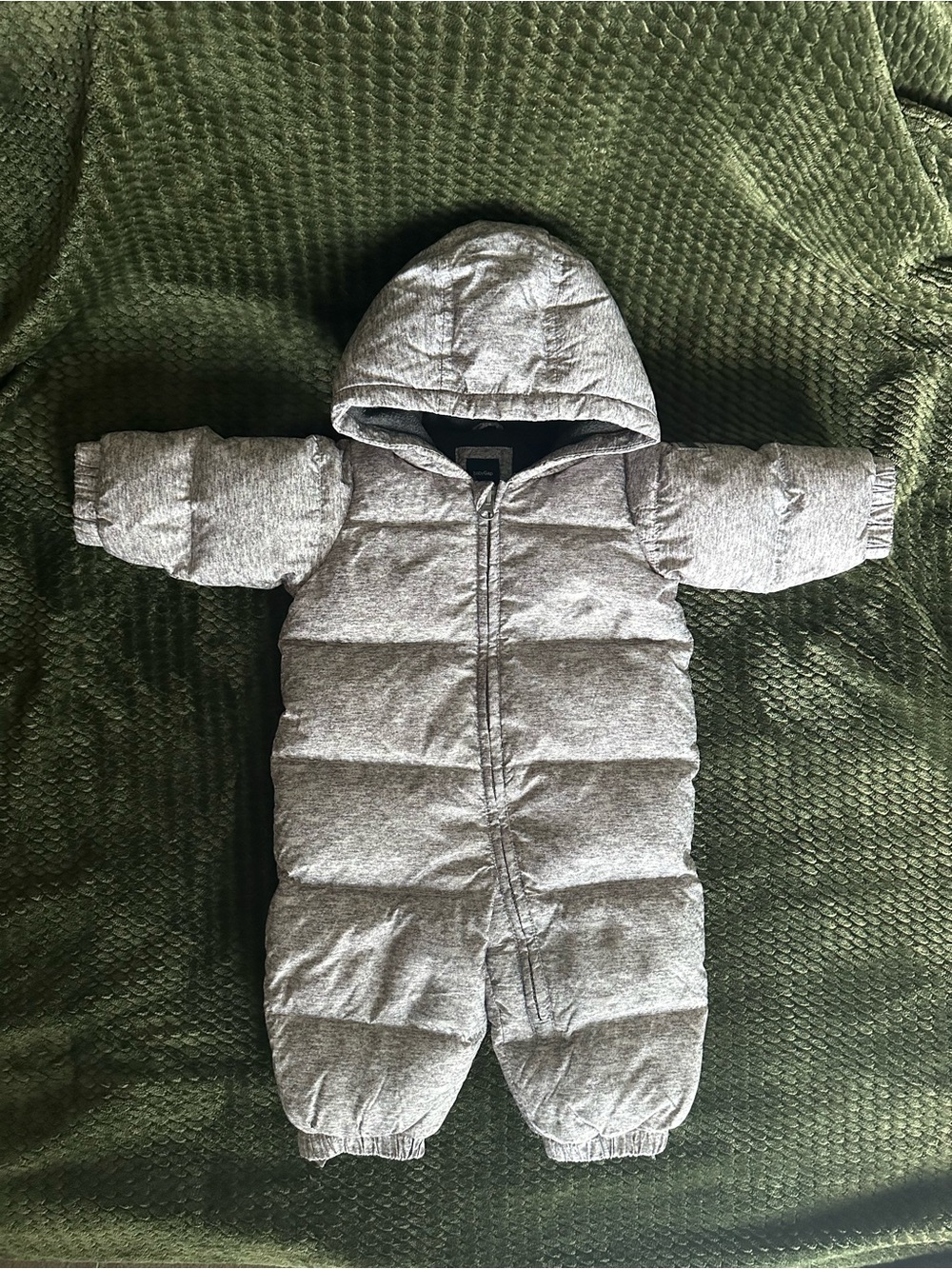 Baby GAP Heather Gray Puffer One-Piece Hooded Snowsuit 6-12 months
